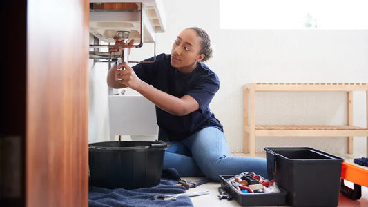 Bathroom DIY: What Can (and Should) You Tackle Yourself?